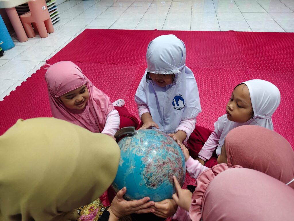 Murid TKIA 2 Jakarta Belajar Sambil Bermain 