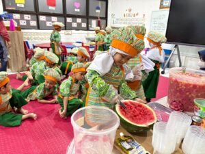 Serunya Cooking Class Es Buah di TK Islam Al Azhar 2