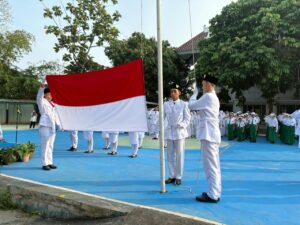Upacara HUT ke-81 RI Bersama di Kampus Pejaten