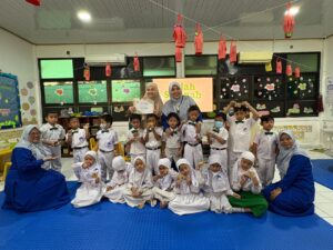 Belajar Memilah Sampah Sejak Dini Bersama Guru Tamu
