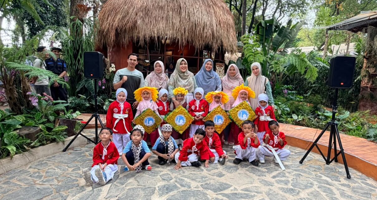 Murid TKIA 2 Tampil di Pameran Flora Fauna