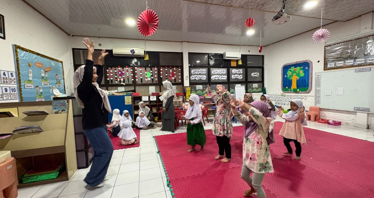 Ekstrakurikuler Wajib Menari di TK Islam Al Azhar 2 Pasar Minggu