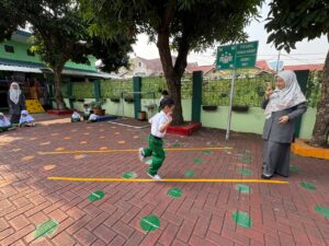 Gross Motorik Anak melalui Kegiatan Balance Beam